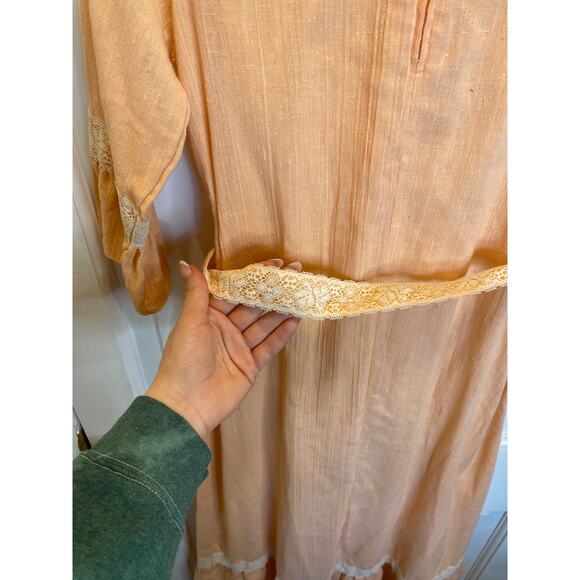 VINTAGE X 60s 70s Peach Lace Prairie Ruffle Belted Gown Small - Picture 8 of 9